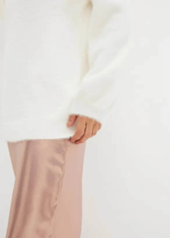 Oversized svetr s hlubokým výstřihem na zádech, bonprix