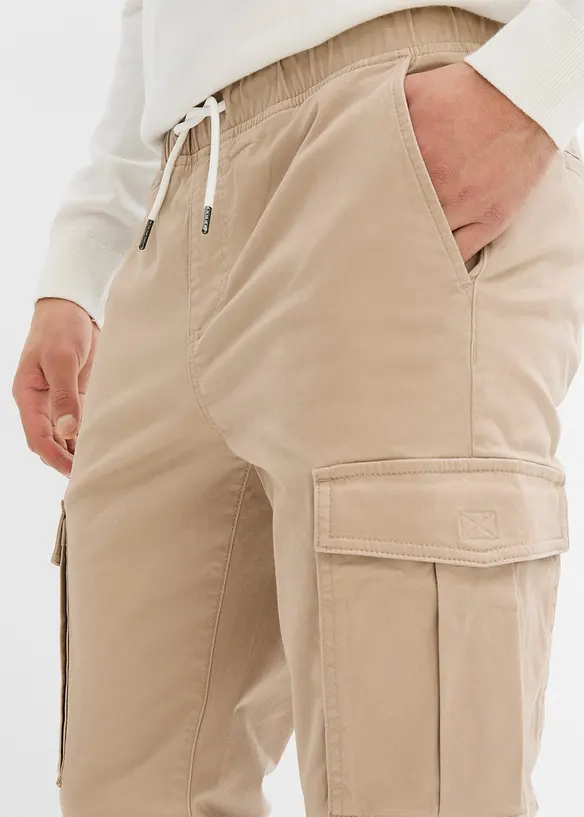 Slim Fit strečové kalhoty bez zapínání a s cargo kapsami, Straight, bonprix
