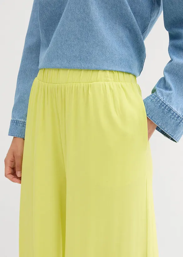 Culotte kalhoty ze splývavé viskózy, bonprix