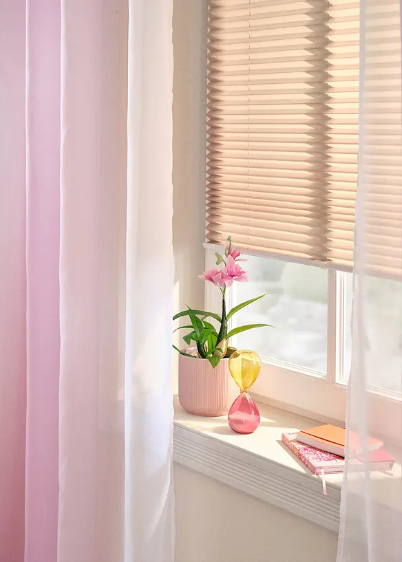 Záclona s barevným přechodem (2 ks), s recyklovaným polyesterem, bonprix