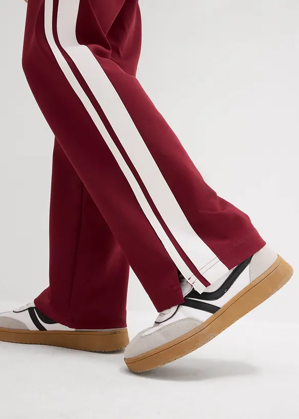 Joggingové kalhoty se sportovními proužky, bonprix