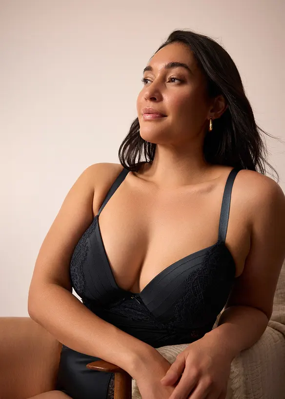 String body s lesklým efektem, bonprix