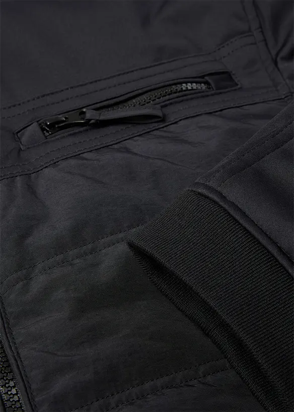 Vatovaná softshellová bunda s bluzonovým střihem, bonprix