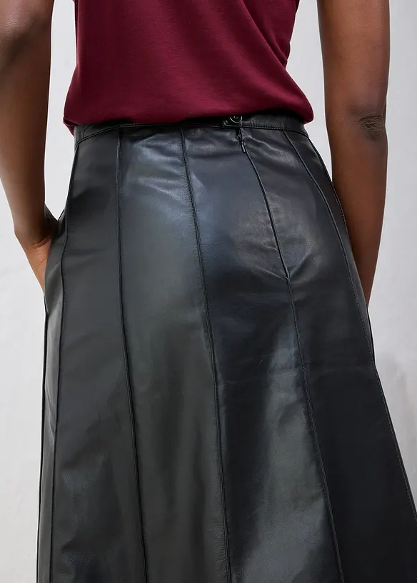 Rozšířená kožená sukně z jehněčí kůže nappa, bonprix
