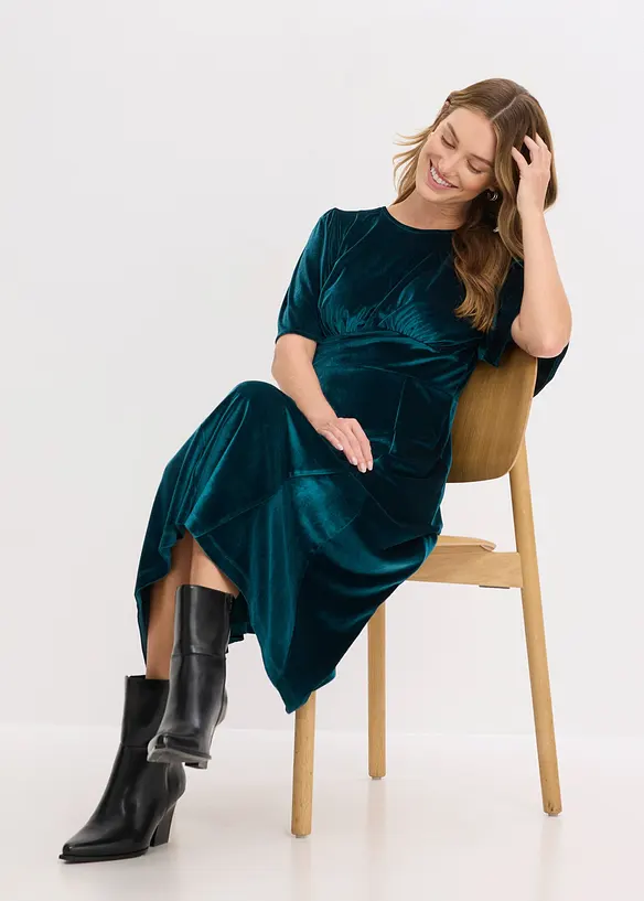 Midi šaty z měkkého sametu, bonprix