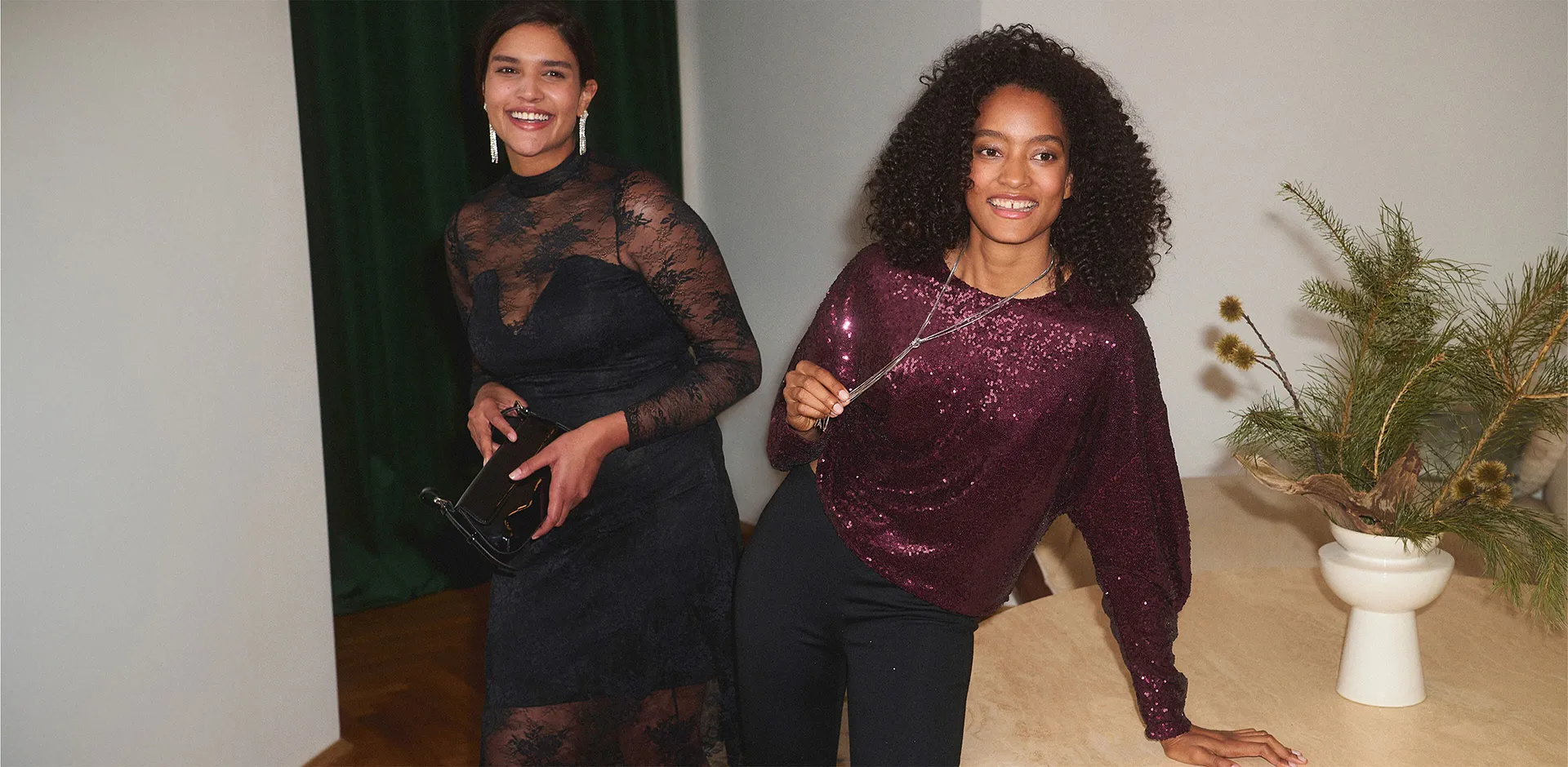 Trendy - Triko s dlouh&yacute;m ruk&aacute;vem a flitry - v&iacute;nov&aacute;