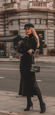 Žena - Pletené šaty s rolákovým límcem - černá