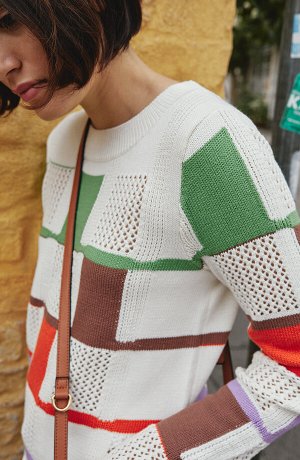 Žena - Letní pletený svetr - přírodní bílo-šeříkovo-luční zeleno-kaštanově hnědo-tmavě oranžová