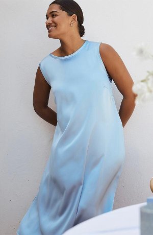 Žena - Saténové šaty, v délce midi - světle modrá
