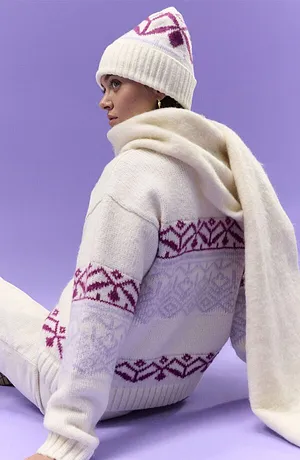 Žena - Oversize svetr s norským vzorem - perlově bílá