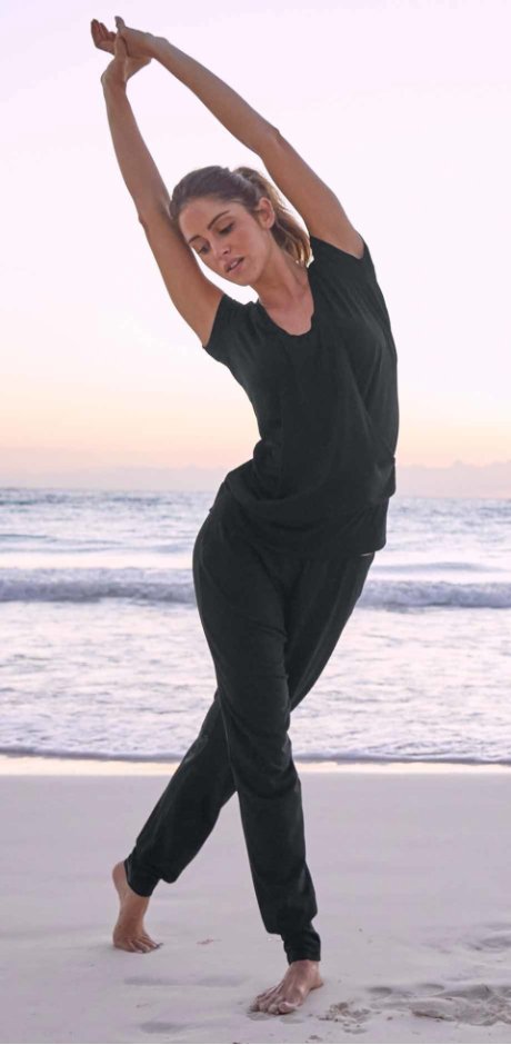Žena - Strečové dlouhé wellness triko, krátký rukáv - černá