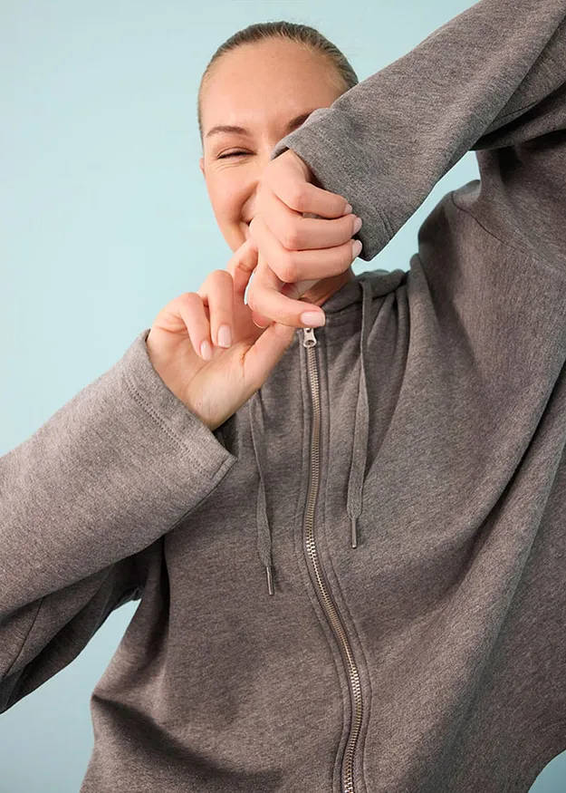 Trendy - Mikina na zap&iacute;n&aacute;n&iacute;, z čist&eacute; organick&eacute; bavlny - &scaron;ed&yacute; mel&iacute;r mel&iacute;r