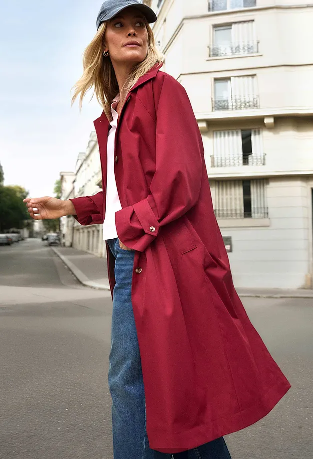 Heisenberg_FutureUse - Trenčkot s n&aacute;ramen&iacute;ky - rub&iacute;nově červen&aacute;