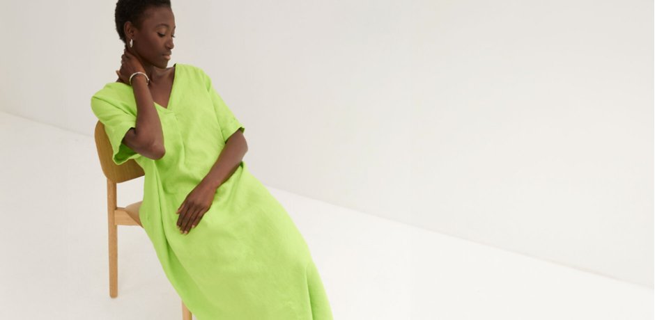 Trendy - Široké kaftanové šaty z čistého lnu - limetkově zelená