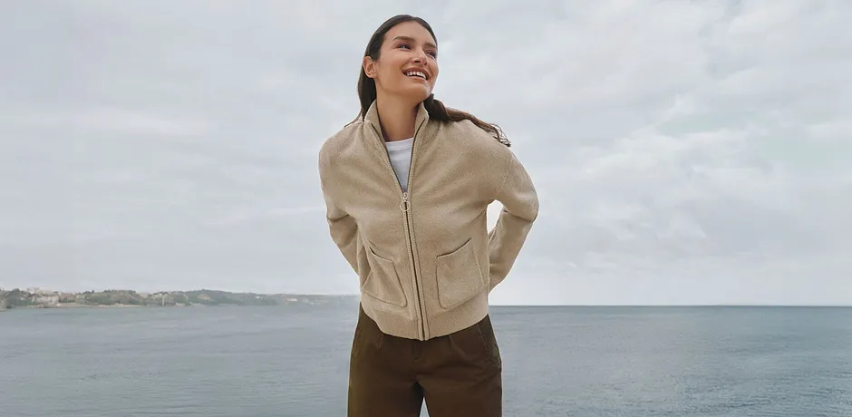 Trendy - Pletený kabátek se zapínáním na zip - matně rákosová