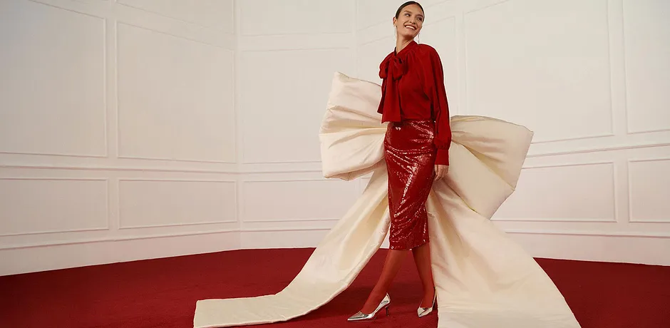 Žena - Halenka s vázačkou - čili červená