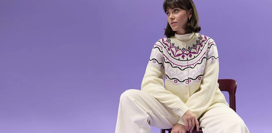 Žena - Oversize pletený kabátek s norským vzorem - perlově bílá s norským vzorem