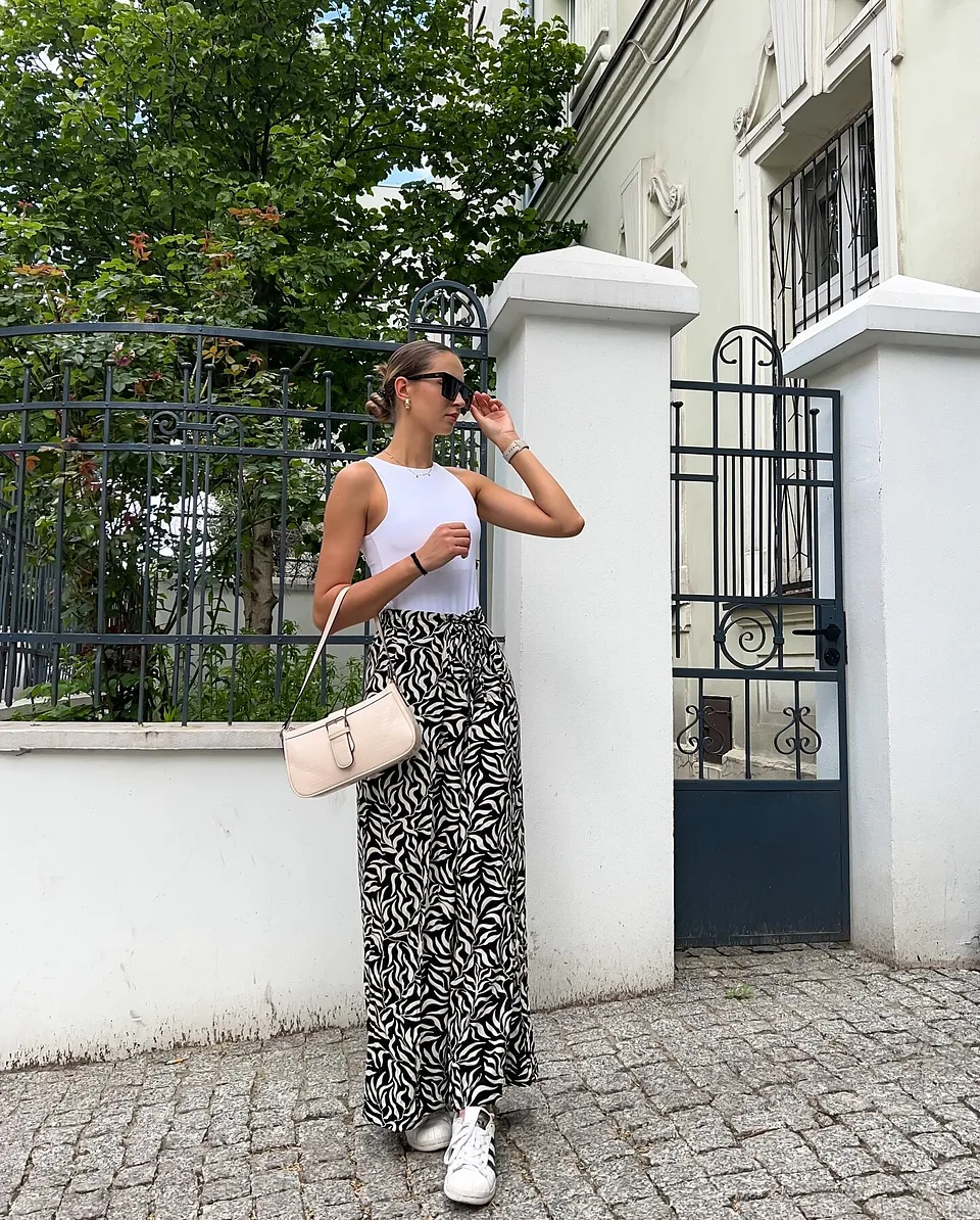 Žena - Oblečen&iacute; - Kalhoty