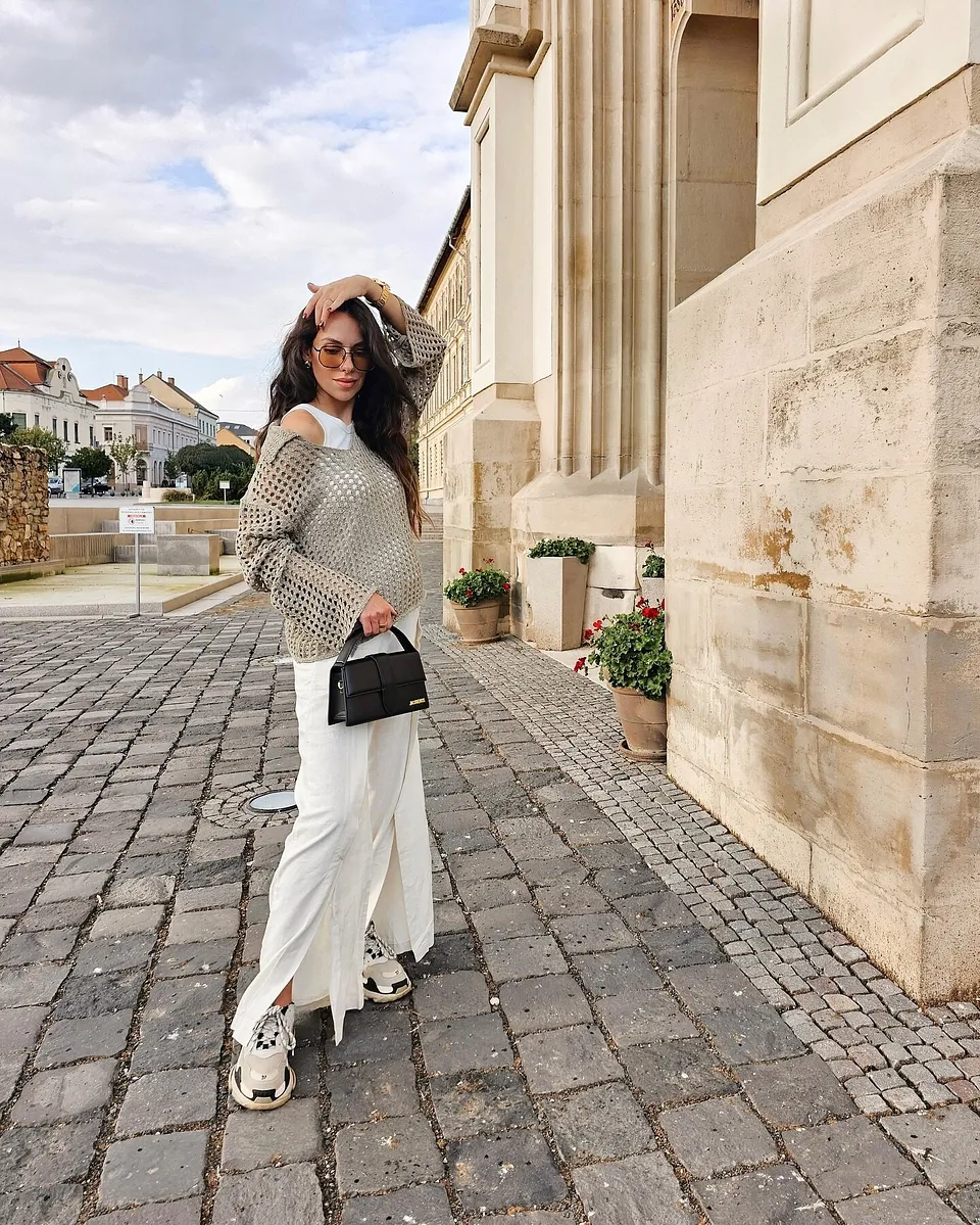 Žena - Oblečen&iacute; - Pulovry & Svetry