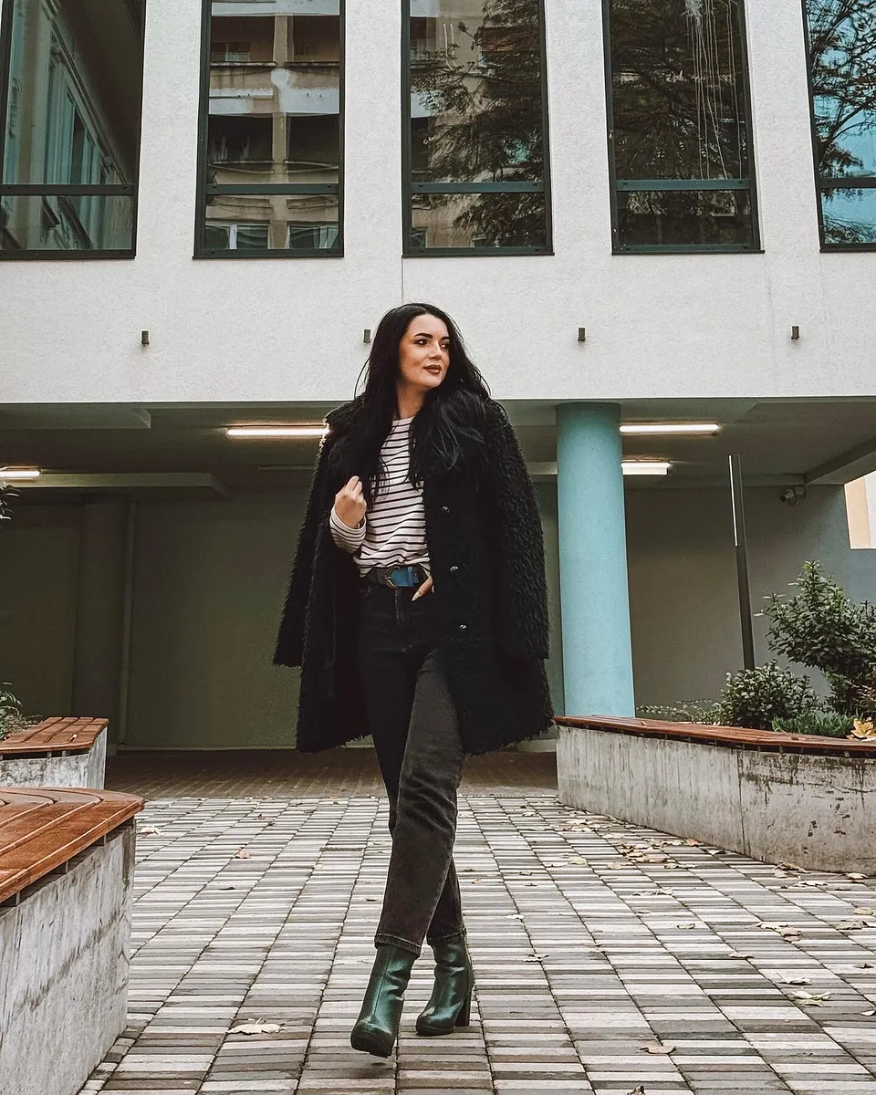 Žena - Oblečen&iacute; - Bundy & kab&aacute;ty - Kab&aacute;ty