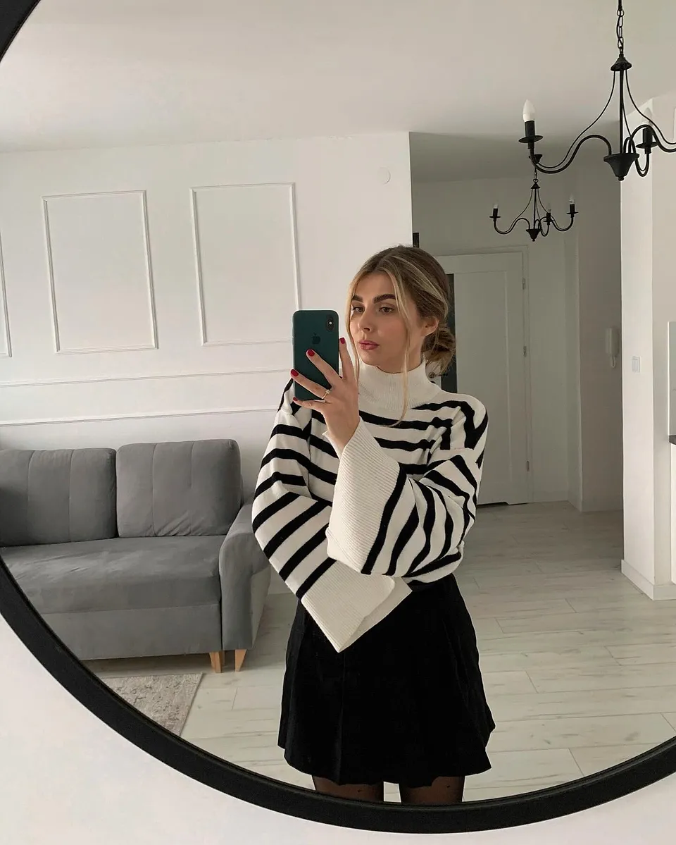 Žena - Oblečen&iacute; - Pulovry & Svetry - Pulovry & mikiny