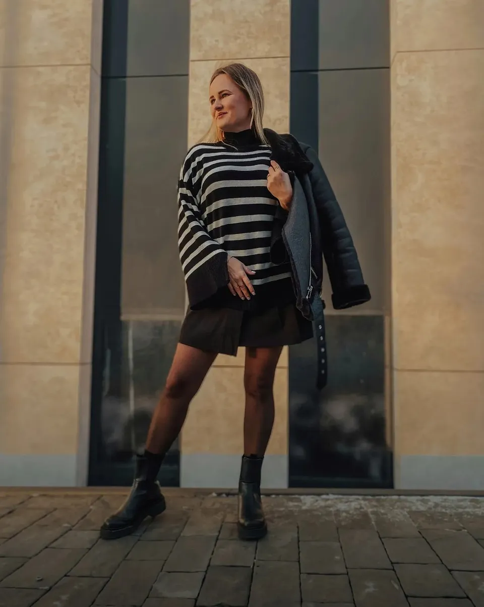 Žena - Oblečen&iacute; - Pulovry & Svetry - Pulovry & mikiny