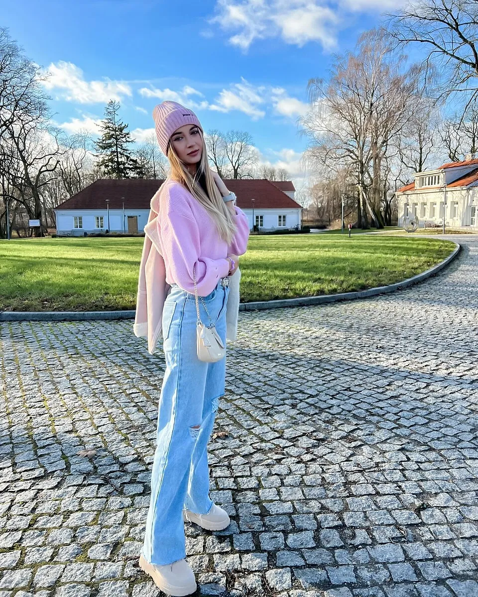 Žena - Oblečen&iacute; - Pulovry & Svetry - Pulovry & mikiny