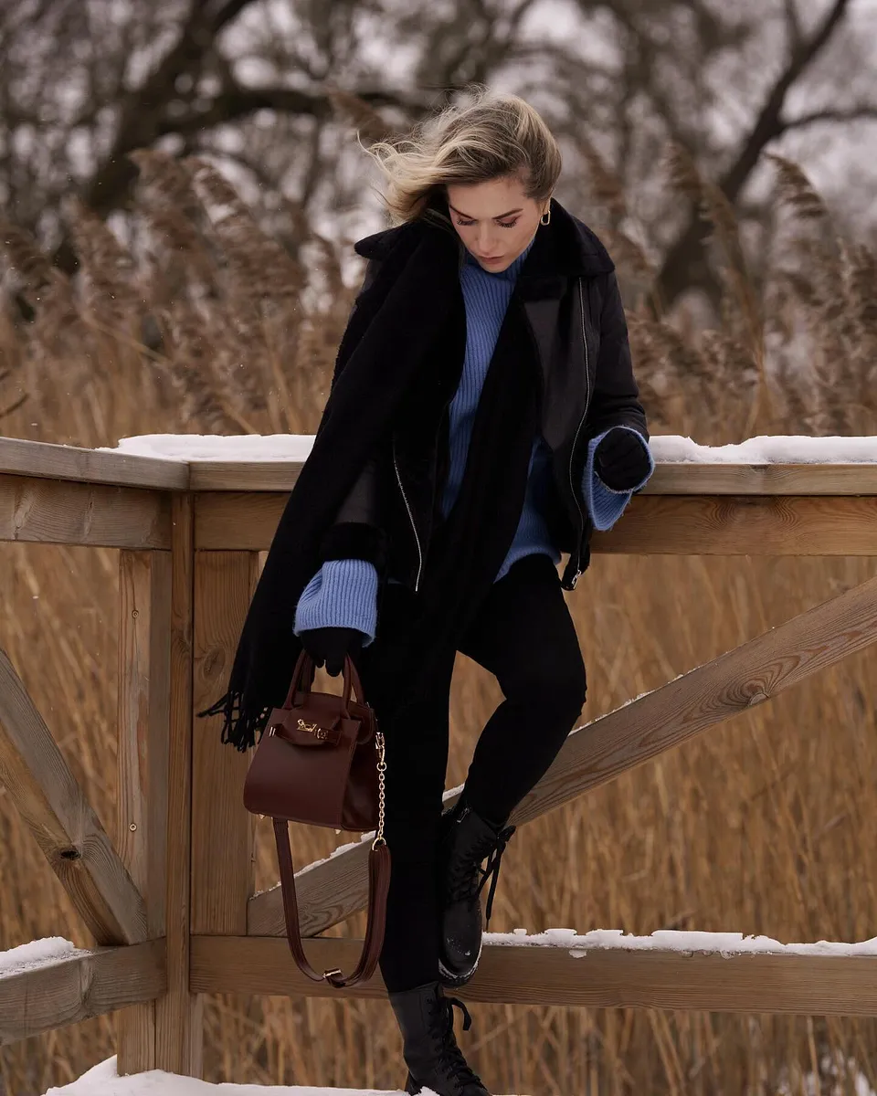 Žena - Oblečen&iacute; - Pulovry & Svetry - Pulovry & mikiny