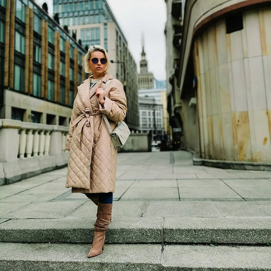 Žena - Oblečen&iacute; - Bundy & kab&aacute;ty - Pro&scaron;&iacute;van&eacute; bundy a kab&aacute;ty