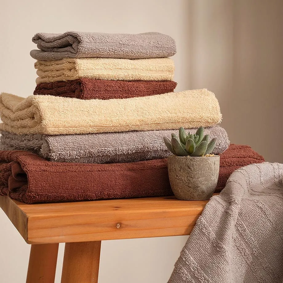 Ručn&iacute;ky v př&iacute;rodn&iacute;ch barv&aacute;ch