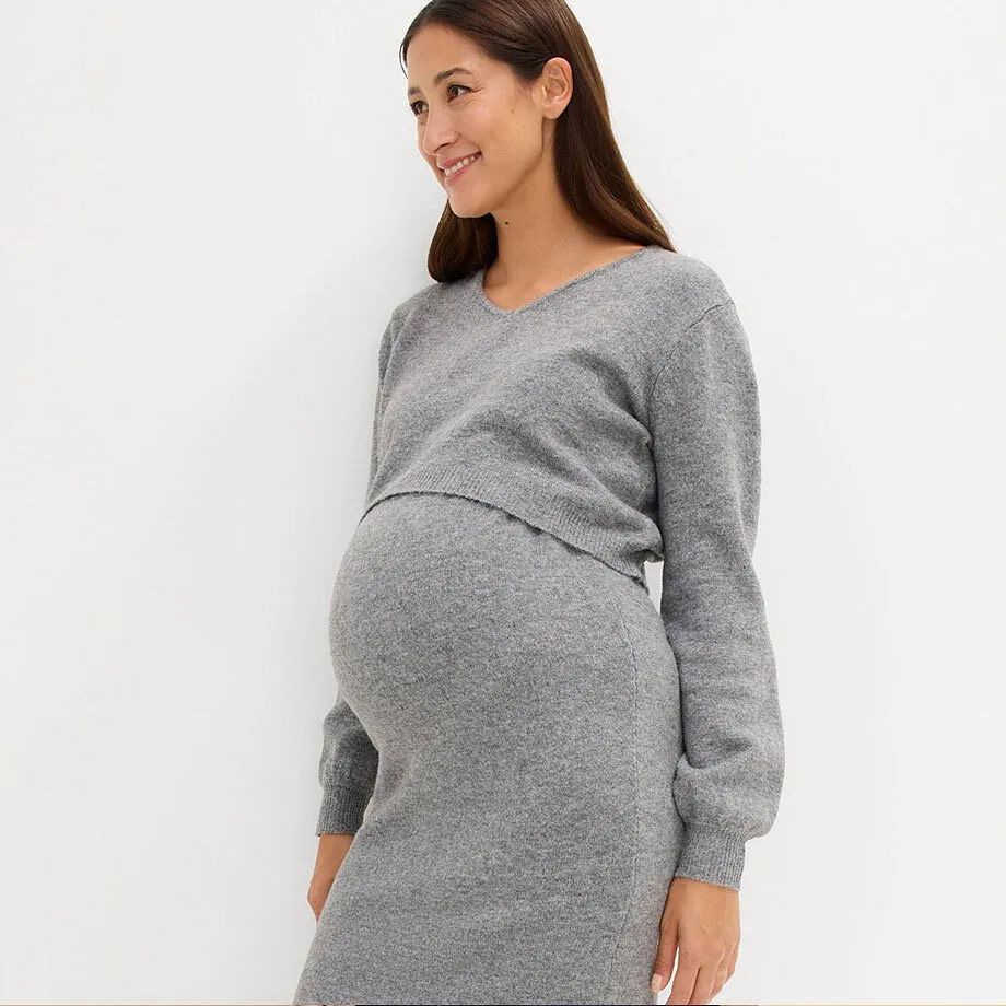 &Scaron;ed&aacute; pleten&eacute; &scaron;aty se vzorem