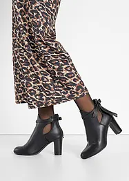 Nízké kozačky s prostřihy, bonprix