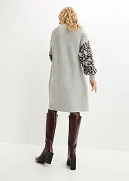 Pletené oversized šaty s leopardím vzorem, bonprix