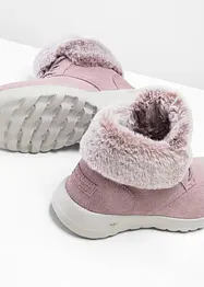 Šněrovací kotníková obuv značky Skechers, Skechers