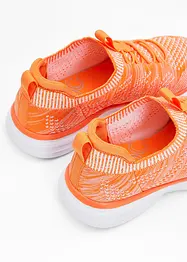 Pohodlné nazouvací tenisky z měkkého materiálu, bonprix