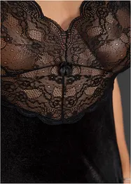 Sametové šaty, VENUS