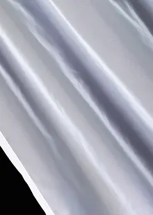 Krátká záclona se saténovým proužkem a recyklovaným polyesterem, bonprix