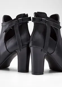 Nízké kozačky s prostřihy, bonprix