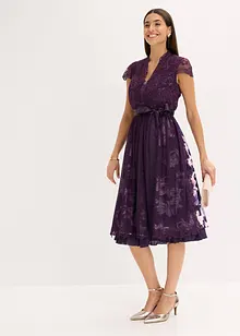 Kroj ve stylu dirndl, s výšivkou a sametovou sukní (2dílná souprava), bonprix