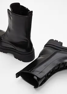 Šněrovací kotníkové boty s profilovanou podrážkou, bonprix