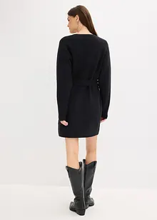 Krátké pletené šaty s podílem měkké vlny a s páskem, bonprix