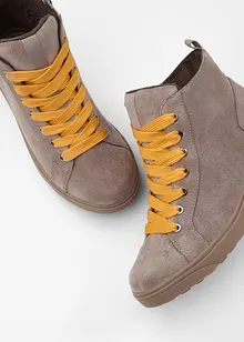 Kotníkové tenisky, Jana