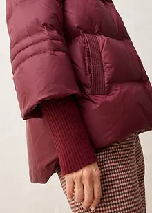 Péřová bunda s recyklovaným prachovým peřím a pletenými rukávy, bonprix