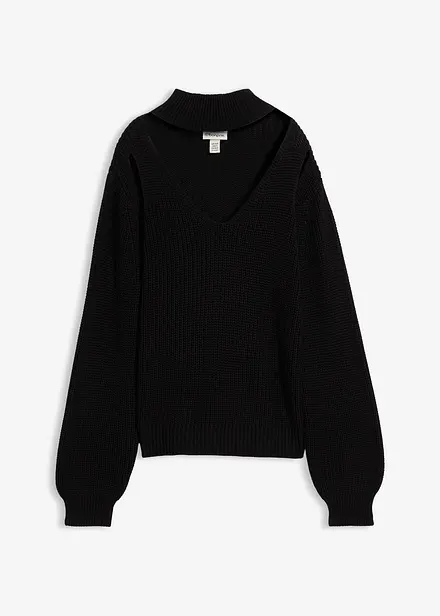 Svetr z hrubé pleteniny s prostřihy