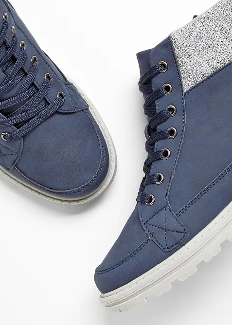 Šněrovací kotníková obuv s profilovanou podešví, bonprix