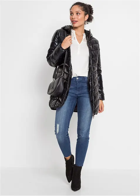 Prošívaná bunda s metalickým vzhledem, bonprix