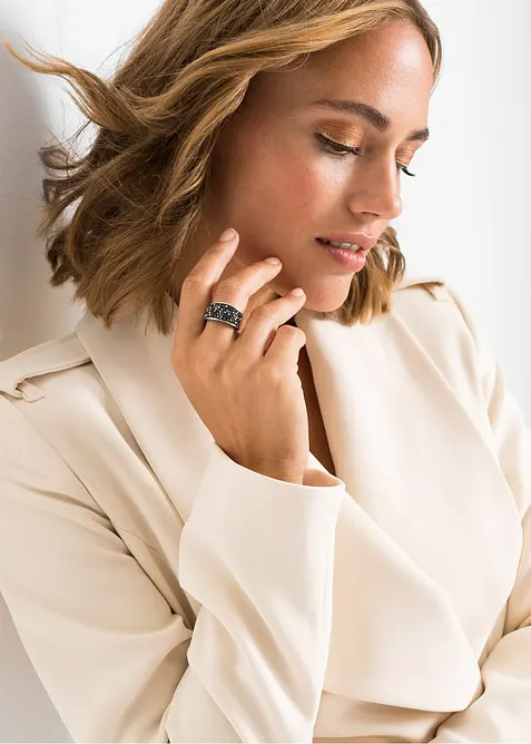 Prsten z nerezové oceli s křišťálovými kamínky, bonprix