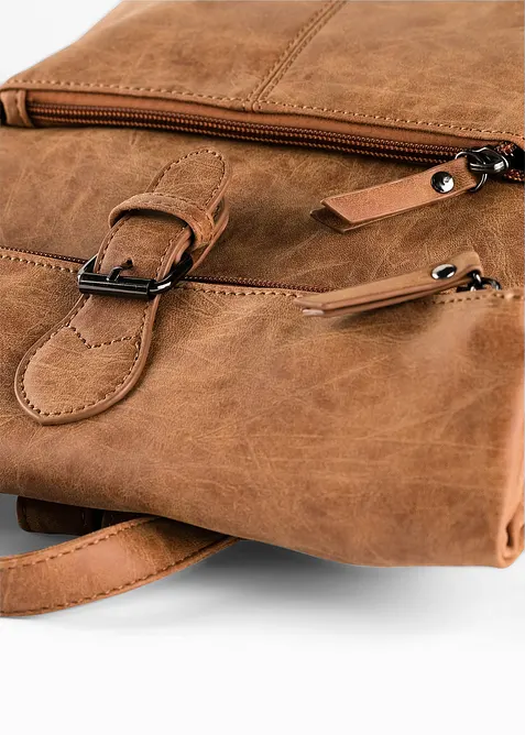 Batoh s vněj&scaron;&iacute; kapsou a ozdobnou přezkou, bonprix