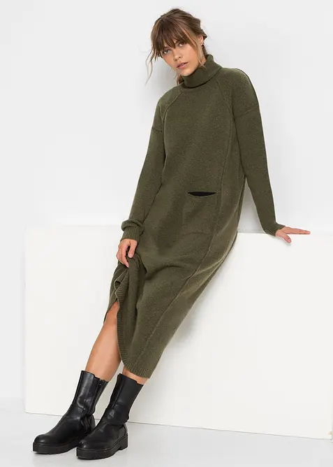 Pletené šaty s rolákovým límcem, bonprix