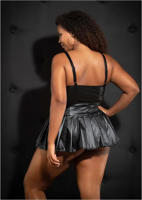 Šaty ve vzhledu Wetlook, bonprix